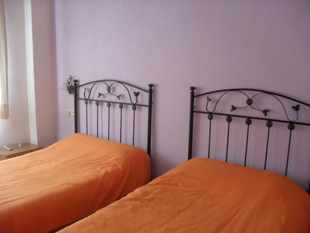 Hostal Rural El Padul 0*,